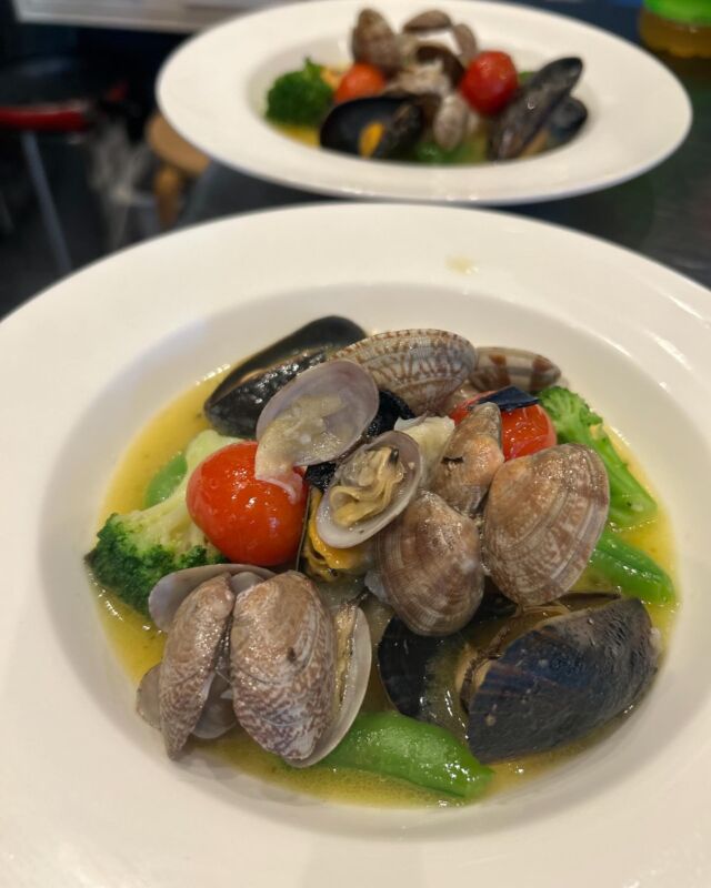 本日の魚ランチ🍽️

白身魚のアクアパッツァ🐟

#おすすめ

WIZ365
熊本市中央区上水前寺1丁目6-36九州電力熊本支店1階
☎︎096-200-9354
※ご予約はDM等では受け付けておりません。

営業時間：11:00~19:00
ランチ：11:30~15:00(L.O.14:30)
テイクアウト：11:00~19:00(L.O.18:30)
定休日：水曜日

#wiz365
#お惣菜
#お弁当
#ランチ
#スイーツ
#オードブル
#テイクアウト
#九電
#プリン
#ケーキ
#配達
#上水前寺