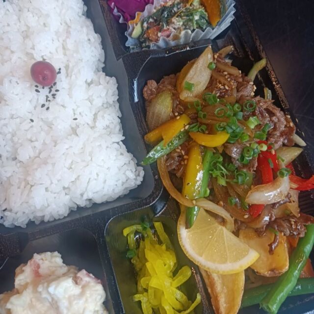 こんにちはWIZ365です。

お弁当をテイクアウト。

お電話で注文していただくと、待たずにお渡しできます。

ご予約お待ちしております。

熊本市中央区上水前寺1丁目6-36九州電力熊本支店1階☎︎096-200-9354

営業時間：11:00~18:00 (o.s17:00)
(土・日・祝　17:00cIose)
ランチ：11:30~15:00 (L.O.14:00)
カフェ：14:00~17:00 (L.O.16:00)
テイクアウト：11:00~18:00 (L.O.17:00)
定休日：水曜日

#ランチ
#お弁当お惣菜
#テイクアウト
#オードブル