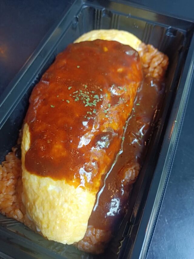 こんにちはWIZ365です。

ふわとろチーズオムライス。
ソースは、トマト、デミグラス、ケチャップからお選びできます。

ケチャップライスが美味しい！

熊本市中央区上水前寺1丁目6-36九州電力熊本支店1階☎︎096-200-9354

営業時間：11:00~18:00 (o.s17:00)
(土・日・祝　17:00cIose)
ランチ：11:30~15:00 (L.O.14:00)
カフェ：14:00~17:00 (L.O.16:00)
テイクアウト：1:00~18:00 (L.O.17:00)
定休日：水曜日

#ランチ
#お弁当お惣菜
#テイクアウト
#オードブル