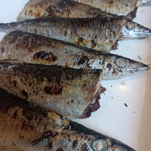 こんにちはWIZ365です。

秋刀魚の塩焼き。

秋ですね。
秋になると食べたくなるのは、やっぱり秋刀魚。

熊本市中央区上水前寺1丁目6-36九州電力熊本支店1階☎︎096-200-9354

営業時間：11:00~18:00 (o.s17:00)
(土・日・祝　17:00cIose)
ランチ：11:30~15:00 (L.O.14:00
カフェ：14:00~17:00 (L.O.16:00)
テイクアウト：1:00~18:00 (L.O.17:00)
定休日：水曜日

#ランチ
#お弁当お惣菜
#テイクアウト
#オードブル